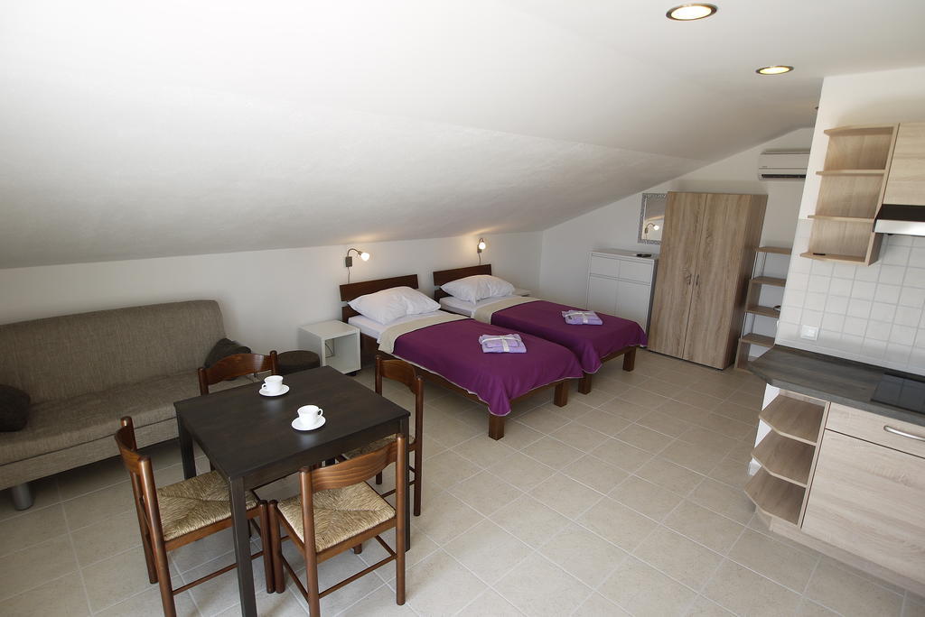 Paklenica Sport Apartments Starigrad Paklenica Cameră foto